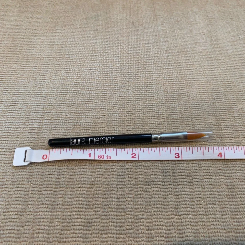 Laura Mercier Secret Camouflage Brush